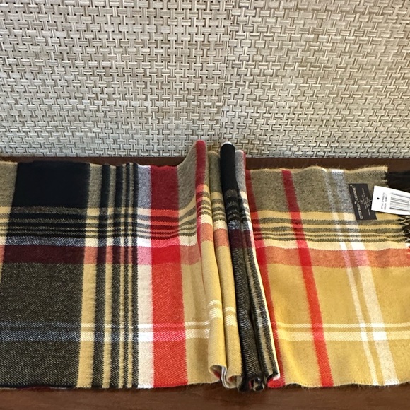 VTG NWT Camel, Red, Black Plaid Softer Than Cashmere Scarf by D&Y - Picture 4 of 7